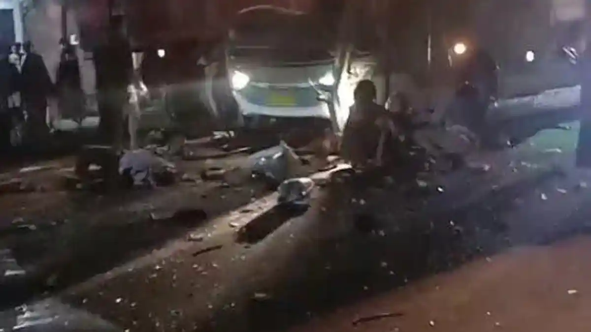 BREAKING NEWS: Kecelakaan Maut Bus Rombongan Ziarah Wali asal Pasuruan di Gresik, 3 Orang Tewas