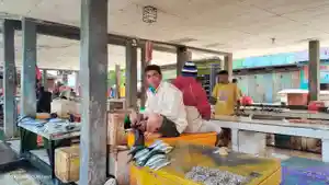 Penjual-Ikan-di-Soe.jpg