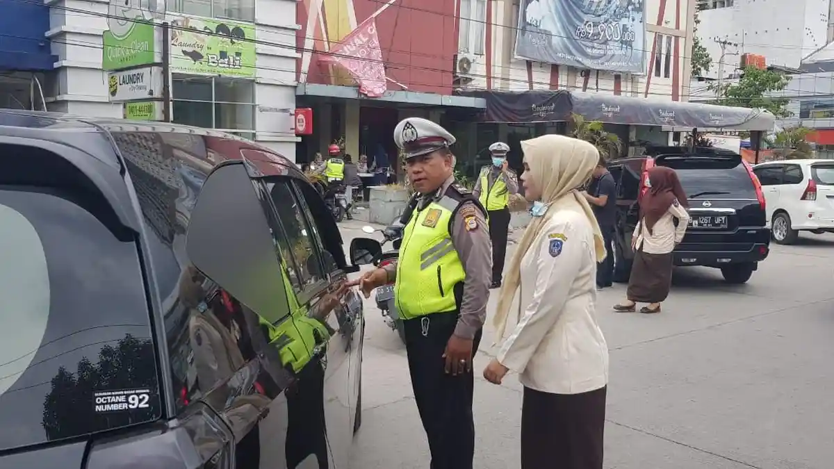 Kejar Target PKB, Samsat  Sudiang Sidak Kendaraan yang Belum Bayar Pajak di Jl Boulevard