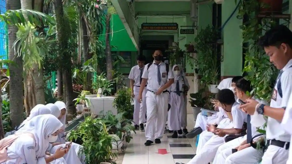 Kunci Jawaban Dasar-Dasar Teknologi Farmasi Kelas 10 Halaman 138 Pada CPOTB 2021 di  Aspek Peralatan