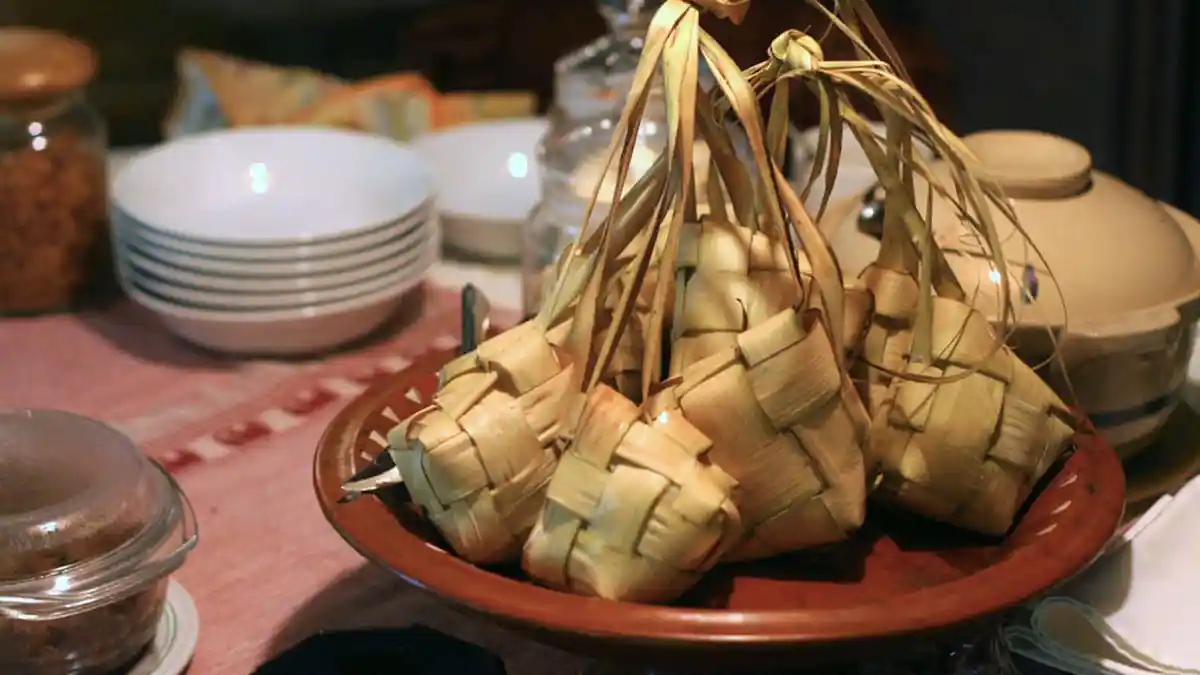 Berapa Banyak Isi Beras Dalam Ketupat ? Yuk Ketahui Berapa Takaran Isi Ketupat yang Pas