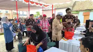 Pasar-Murah-Jelang-Lebaran-di-Tulung-Klaten-Bupati-Hamenang-Cukup-dengan-Rp10-Ribu-Murah-Sekali.jpg