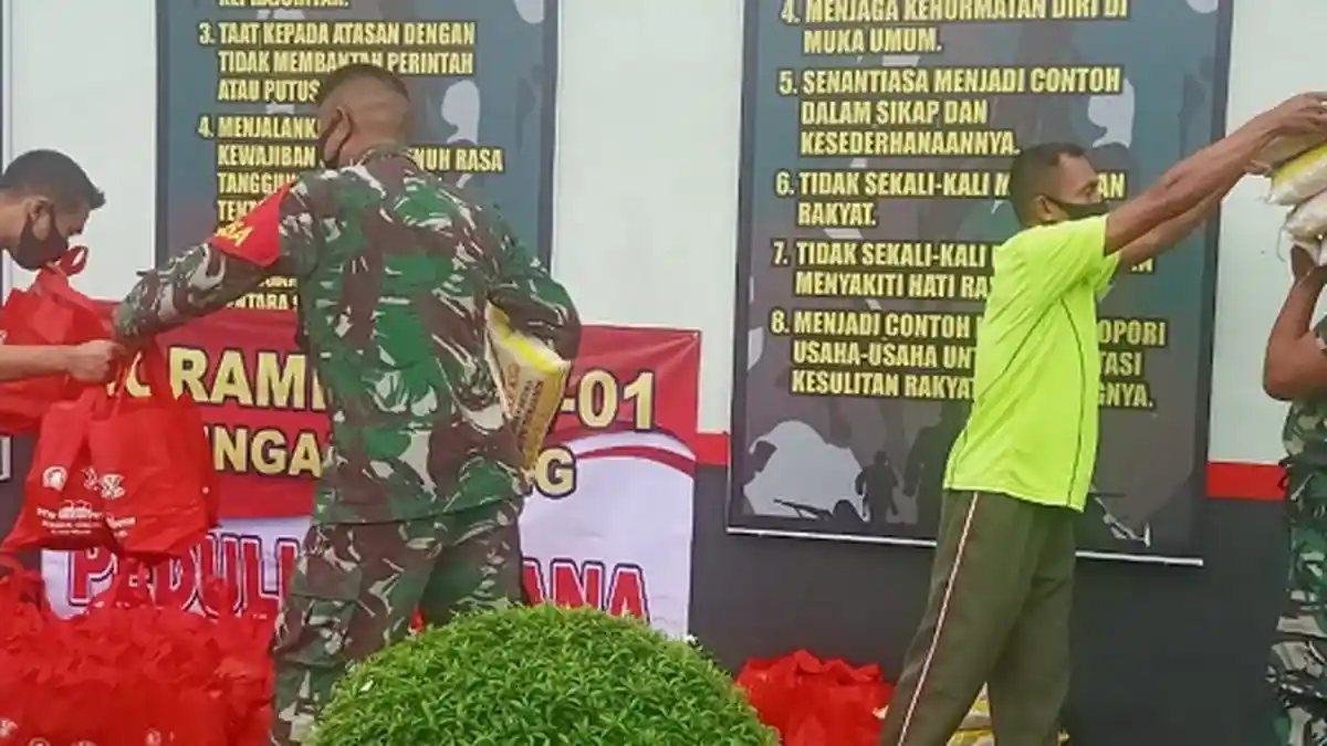 Sungai Pinang dan Paramasan Terdampak Banjir, Danramil Bergerak Salurkan Bantuan