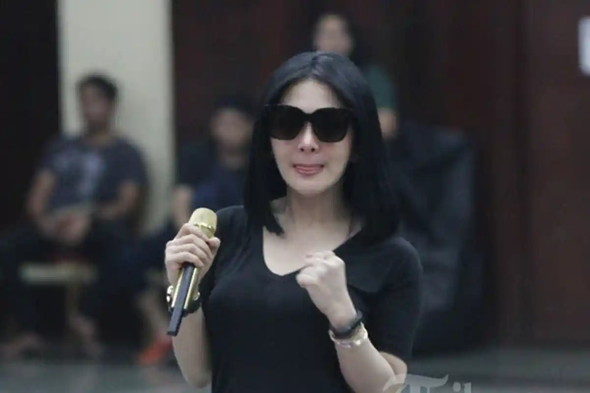 Potret Syahrini Rambut Acak-acakan Diabadikan Reino Barack, Bilang Gak Peduli Tapi Banjir Pujian