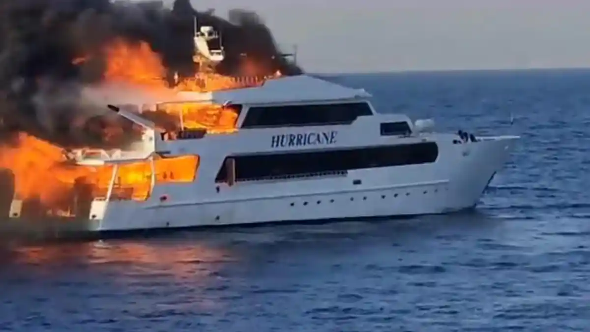 3 Turis Inggris Hilang seusai Kapal Scuba Diving yang Ditumpangi Terbakar di Laut Merah Mesir