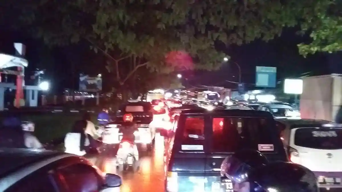 Poros Makassar-Maros dan Sekitarnya Macet