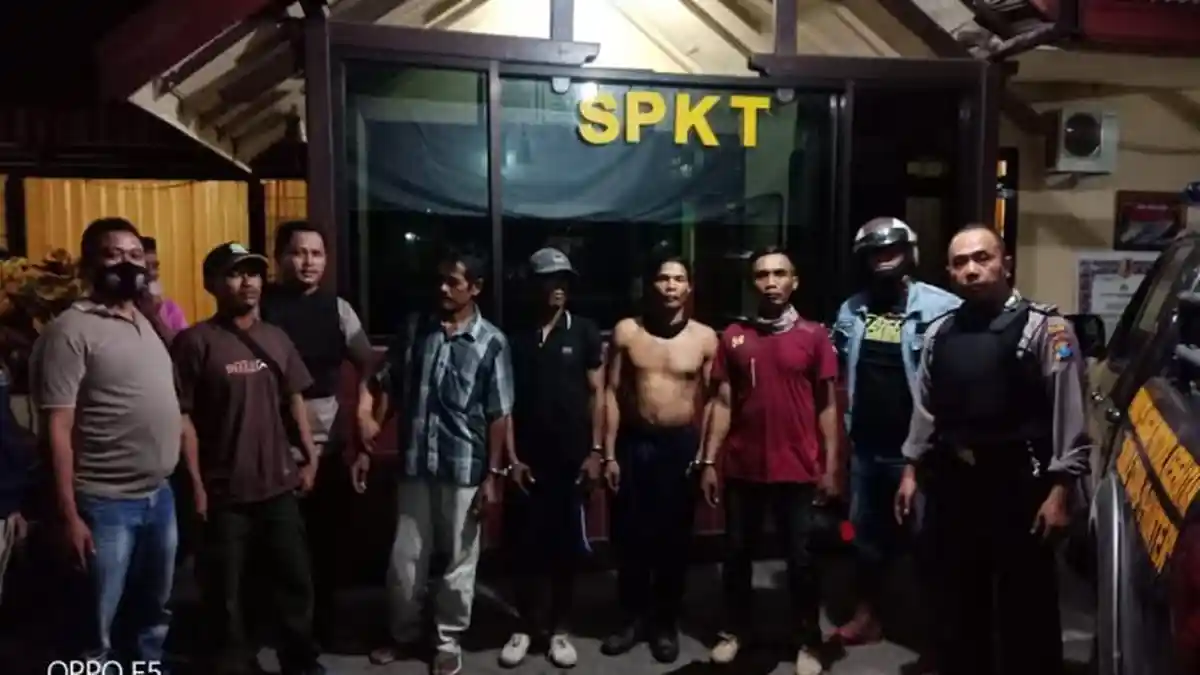 4 Pelaku Pencurian Kayu Jati di Bluluk Lamongan Diringkus Polisi, 1 Mobil dan 2 Unit Motor Diamankan