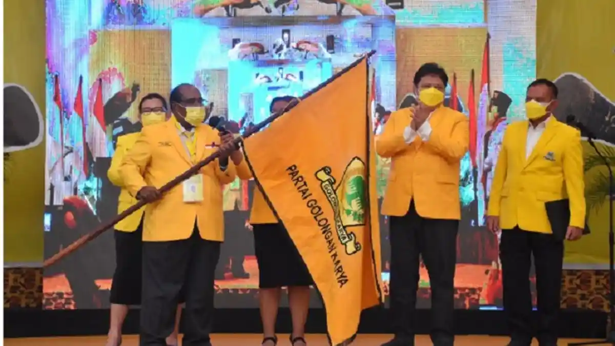 Airlangga Minta Kader Golkar Papua Barat Kerja Keras Bantu Tangani Covid-19