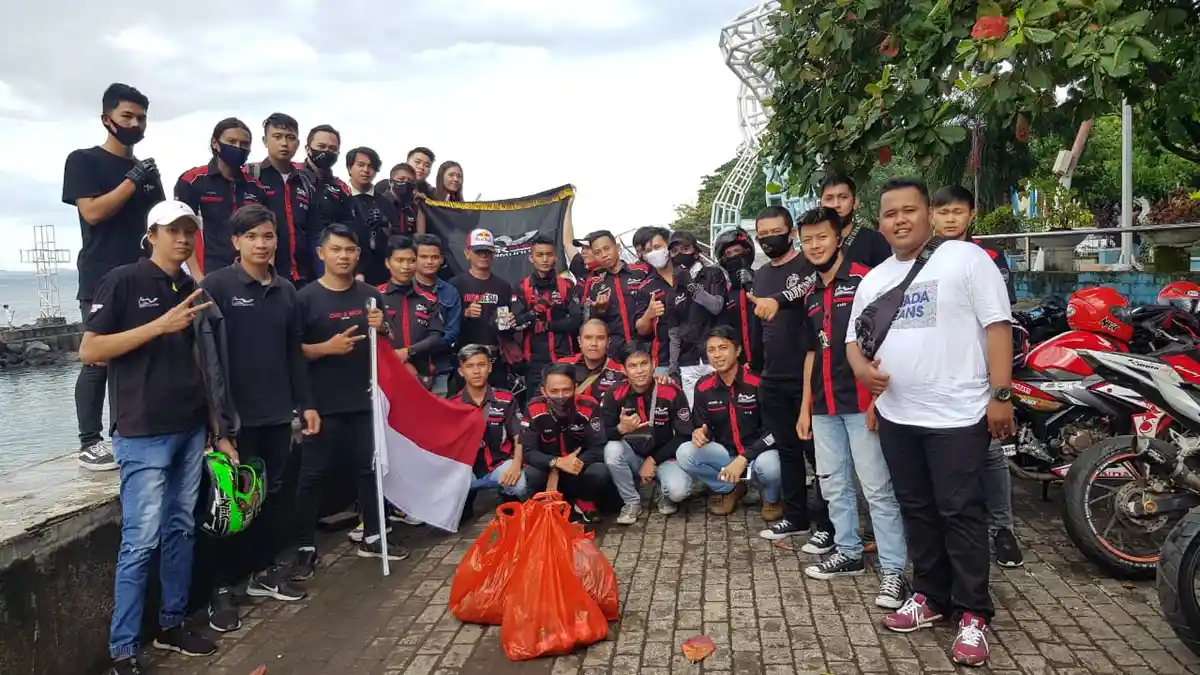 Rolling City Kemerdekaan, CMC Ziarah ke TMP Kairagi dan Bersihkan Pantai Malalayang