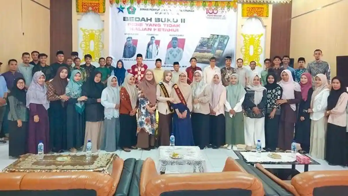 Sikapi Misi Bupati Sarjani, Dispersip Pidie Gelar Bedah Buku Judul Pidie Yang Tidak Kalian Ketahui