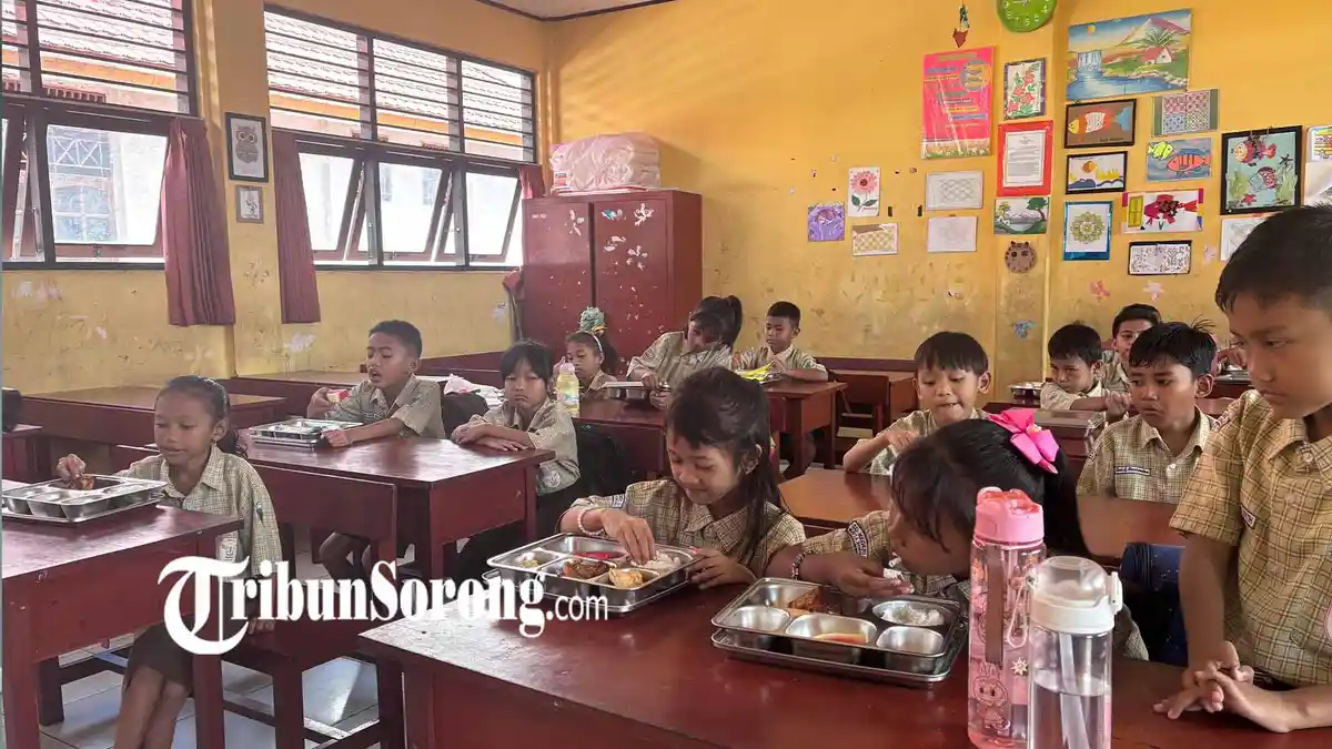 Tiga Bulan Berjalan, Program MBG di SD Negeri 21 Remu Sorong Beri Dampak Positif