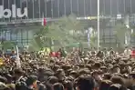 mahasiswa-bertahan-di-Thamrin-hingga-malam-Jumat.jpg