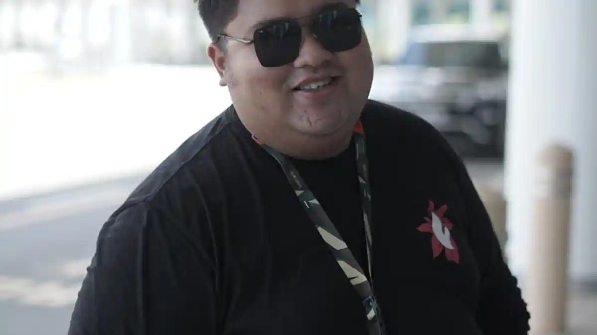 Malam Ini Tommy Kaganangan Tampil di Pantai Pagatan Tanahbumbu, Ratna ...