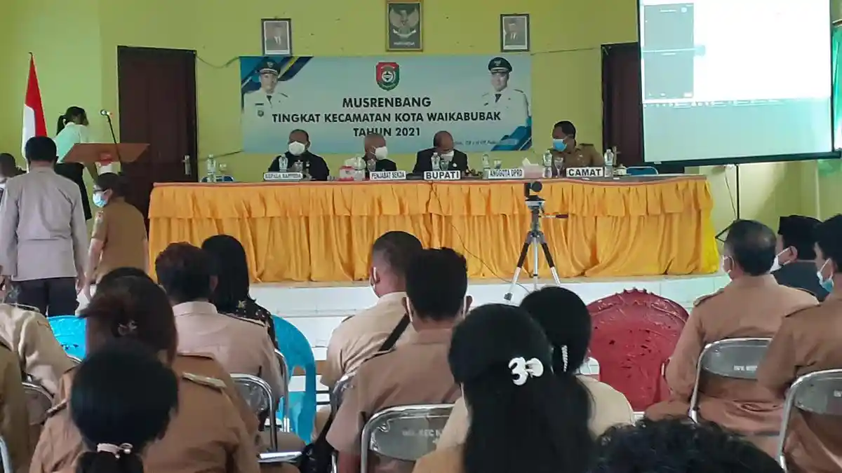 Bupati  Dapawole Peringatkan Kades Jangan Jadi 'Raja Kecil' Kelolah Dana Desa
