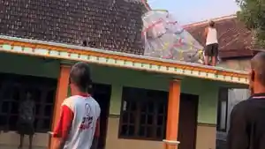 balon-udara-petasan-meledak-di-desa-tapen-magetan-jatim.jpg