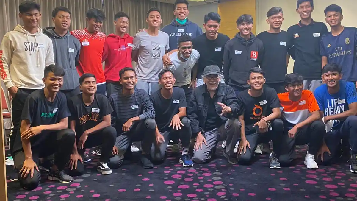 Iwan Fals: Anak-anak Garuda Select Memang Harus Keluar Cari Ilmu Baru
