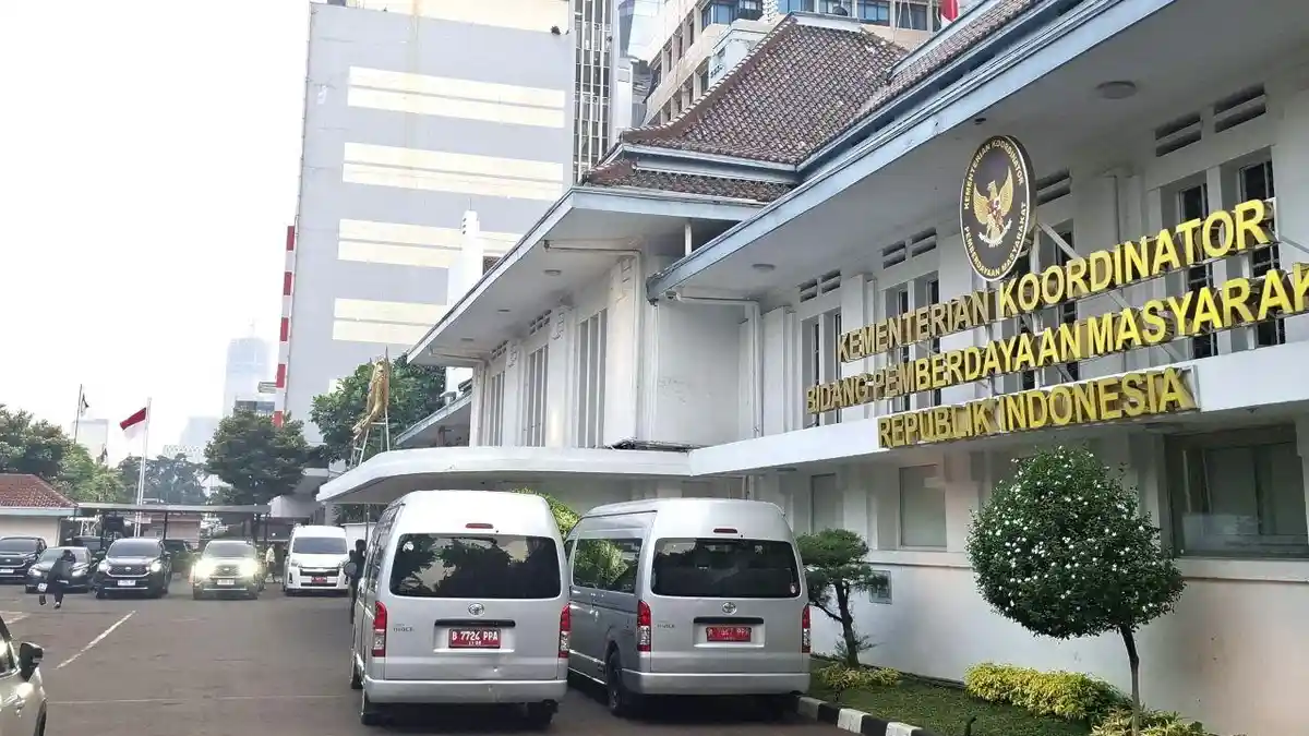 Sugiono Belum ke Kantor Barunya Usai Dilantik Jadi Menko PMK, Ada Apa?
