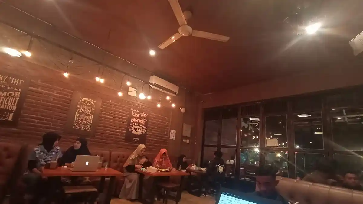 Coffe Crime Tempat Nongkrong Asyik di Jl Perintis Kemerdekaan Makassar