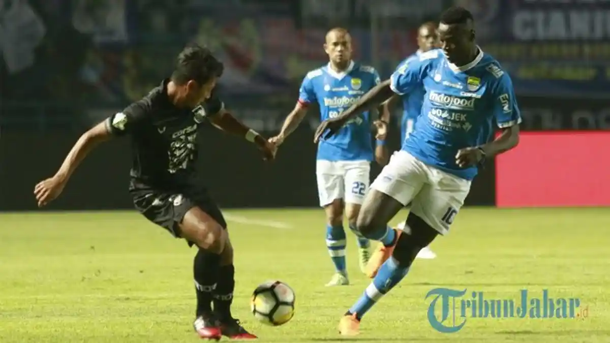 Persib Bandung Hadapi Sriwijaya FC Tanpa Ezechiel N'Douassel, Mario Gomez Santai