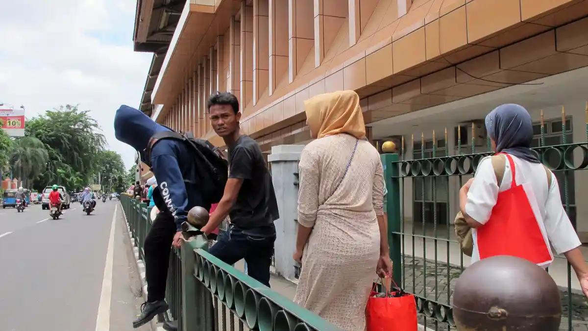 Kesal Sebabkan Kemacetan, Kasatlantas Polresta Pekanbaru Tegur Management Mall Ciputra
