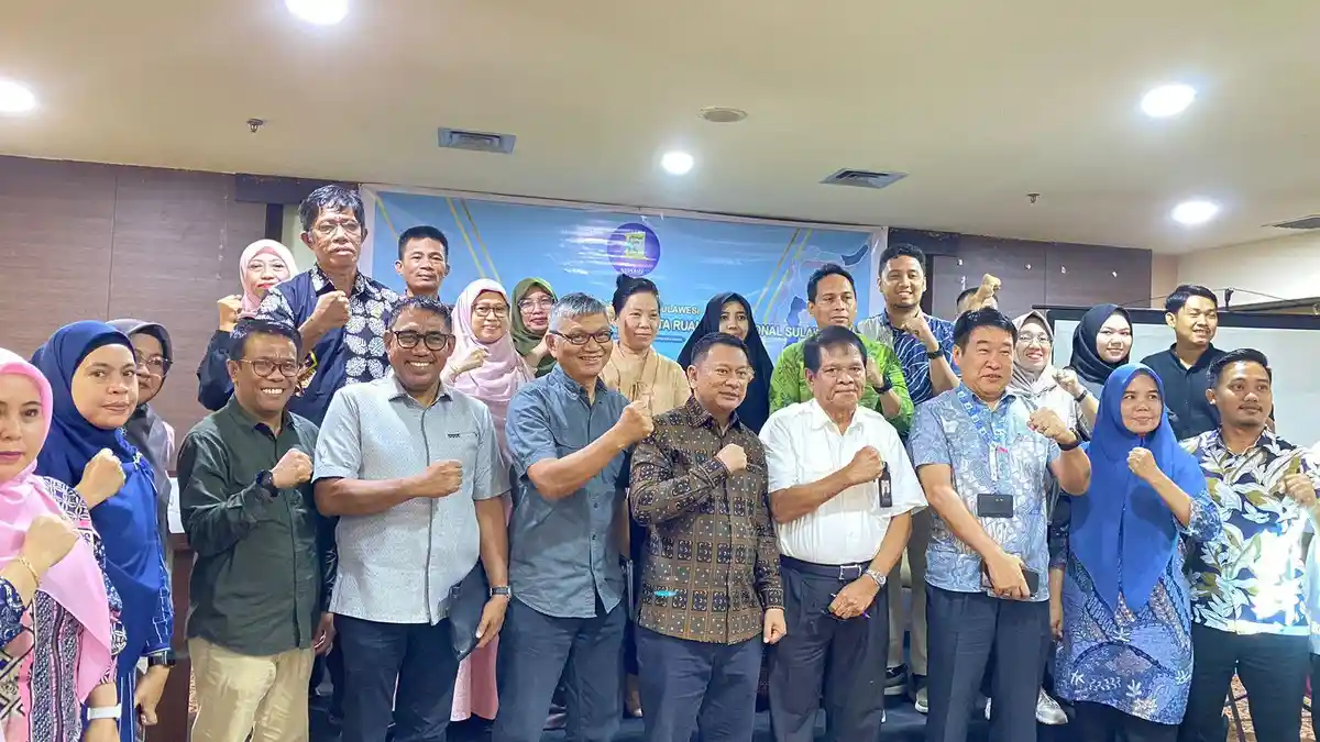 Waket III DPRD Sulteng Hadiri Seminar Regional BKPRS di Makassar