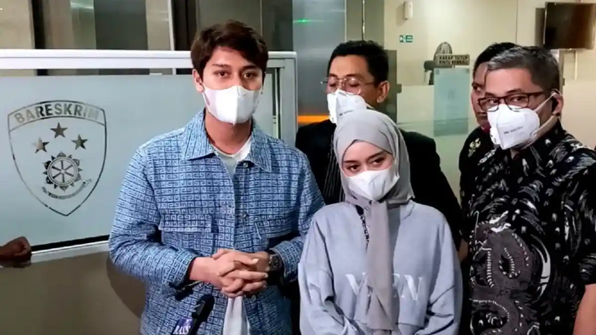 Lesti Kejora Sambangi Kantor Polisi Terkait KDRT, Di Mana Rizky Billar?