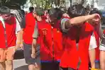 Jejak-Sindikat-Scamming-Sekap-2-Warga-Jepang-di-Surabaya-Pakai-Seragam-Polisi-Tokyo-untuk-Menipu.jpg