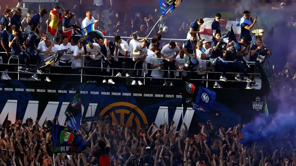 4 Momen Pesta Scudetto Inter Milan yang Bikin AC Milan Dongkol, Thuram Paling Curi Perhatian