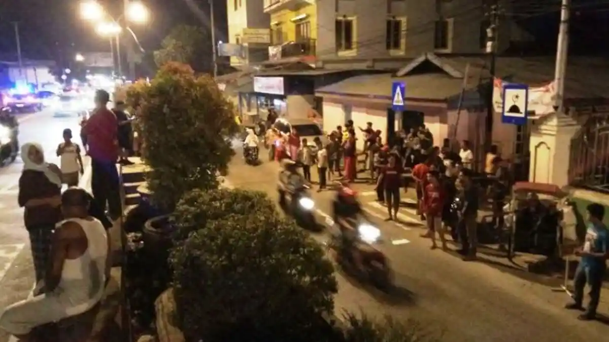 Gempa 5 Kali, Warga Ambon Mengungsi ke Tempat Tinggi Karena Khawatir Tsunami