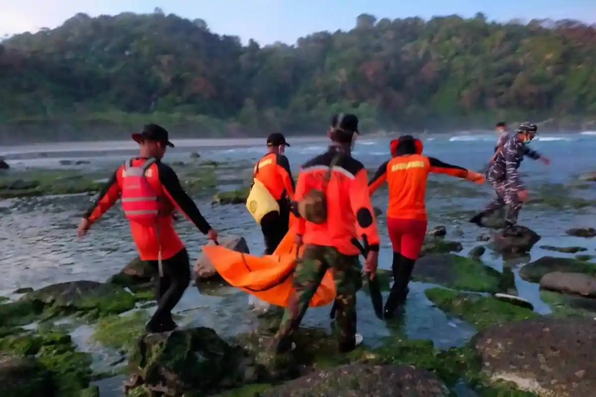 Mayat Pria Tergeletak di Pantai Nusakambangan, Basarnas Ungkap Hal Mengejutkan, Ternyata . . .