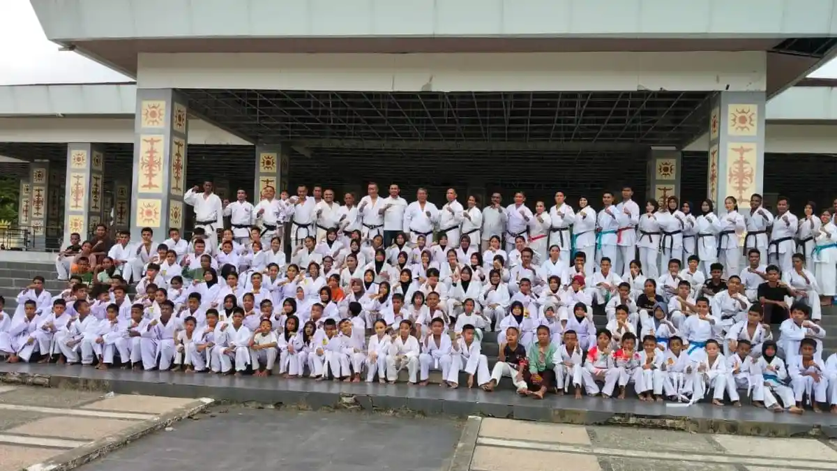 FORKI Maluku Tengah Konsolidasikan Atlet Karate Jelang POPMAL 2026