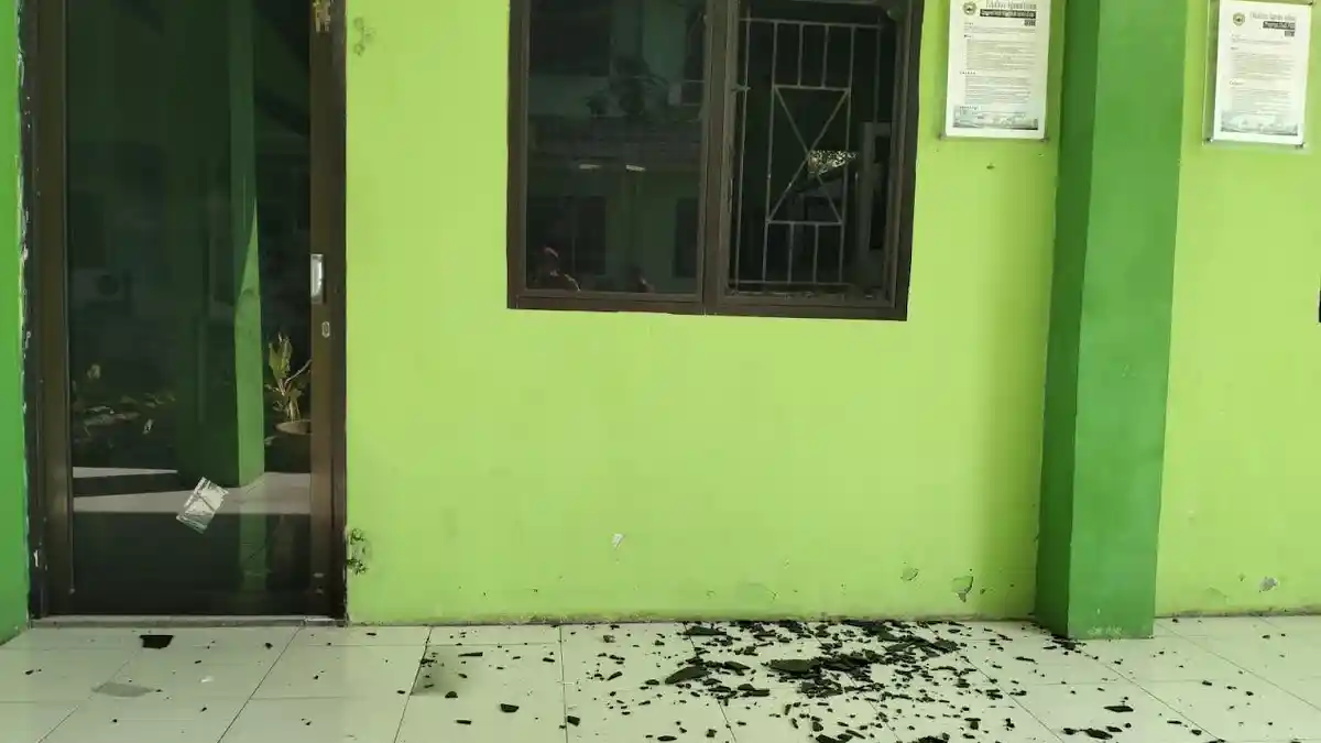 BREAKING NEWS: Kampus Swasta di Makassar Diserang OTK