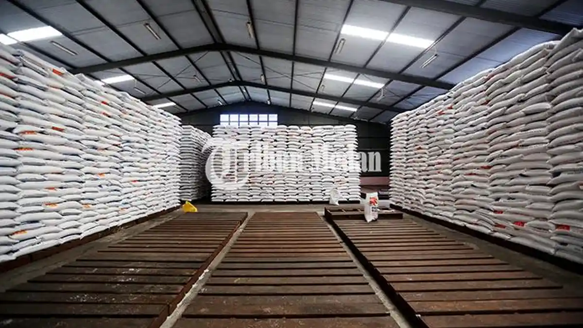 Berita Foto: Bobby Nasution: Kami Gencarkan Pasar Murah, Harga Beras Melonjak Drastis di Medan - 06092023_STOK-BERAS_ABDAN-SYAKURO-5.jpg