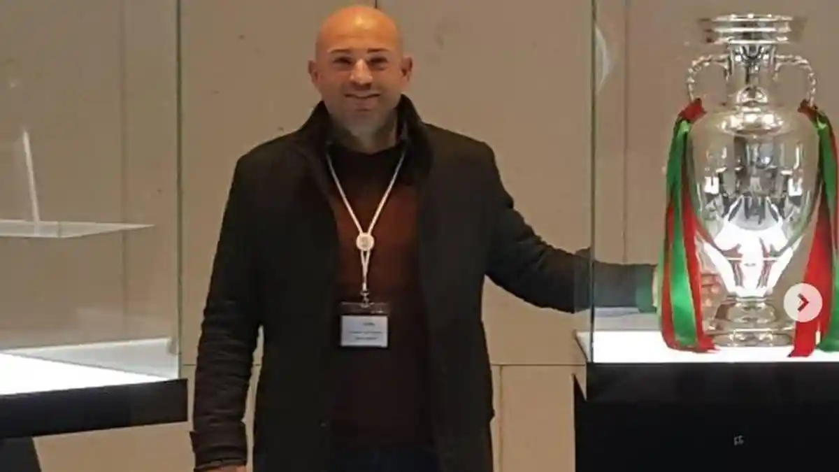 Lelang Tropi Hingga Baju Pribadi: Inisiatif Pelatih Bernardo Tavares Bantu Keuangan PSM Makassar