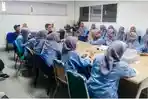 TAMU-TRIBUN-24-Santriwati-Ponpes-IMMIM-Pangkep.jpg
