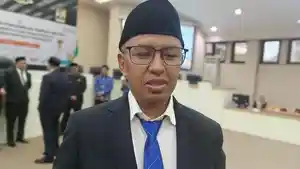 Asrul-Alimina-diwawancara-usai-dilantik-jadi-Kepala-Bagian-Hukum-Sekretariat-Daerah.jpg