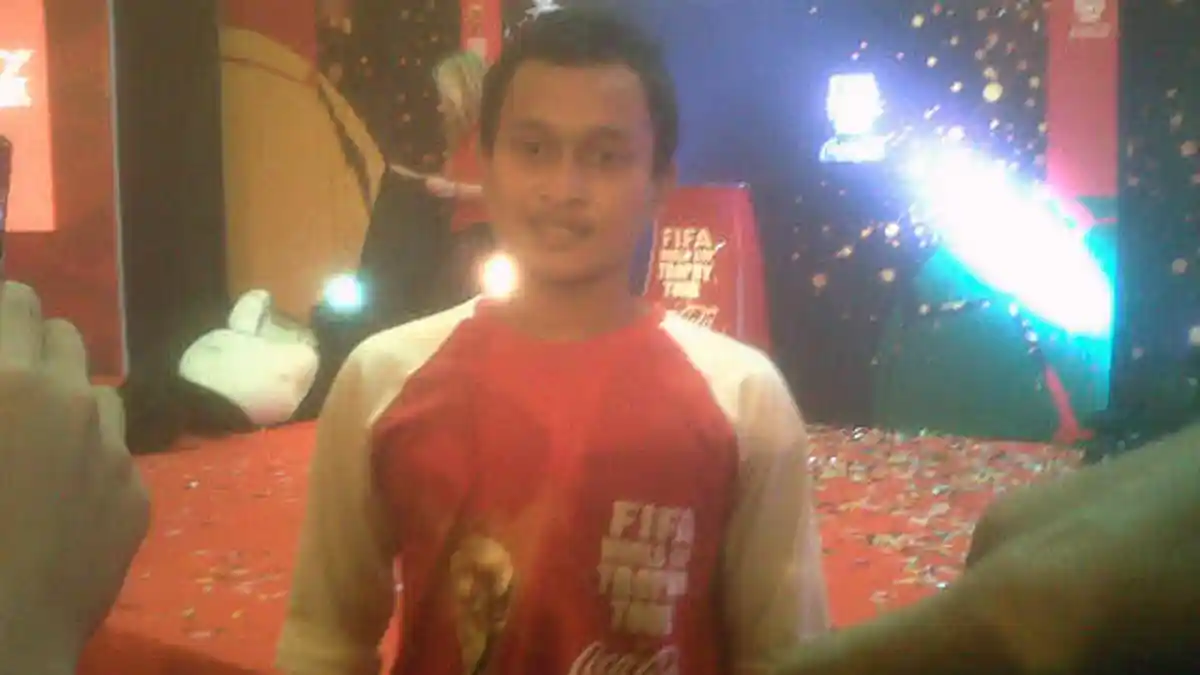 Habibie Girang Bisa Lihat Langsung Trofi Piala Dunia