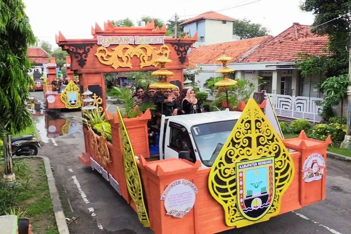 Kirab Pataka Peringati Hari Kartini di Rembang, Simbol Perjalanan dari Kediaman Menuju Pesemayaman