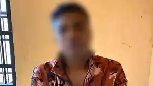 Oknum-anggota-Polisi-berinisial-RK-38-mela.jpg