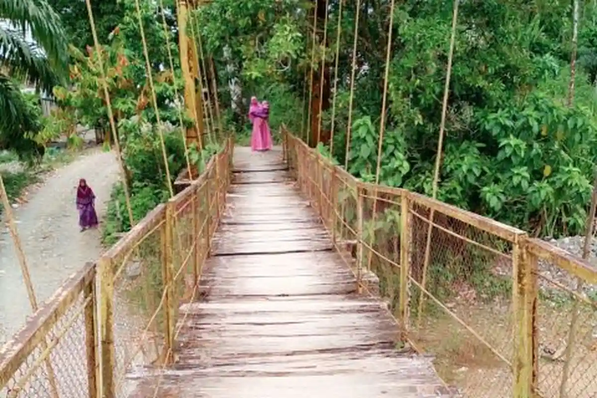 Jembatan Gantung Gunong Nagan Telah Lapuk, Pemerintah Diminta Segera Turun Tangan