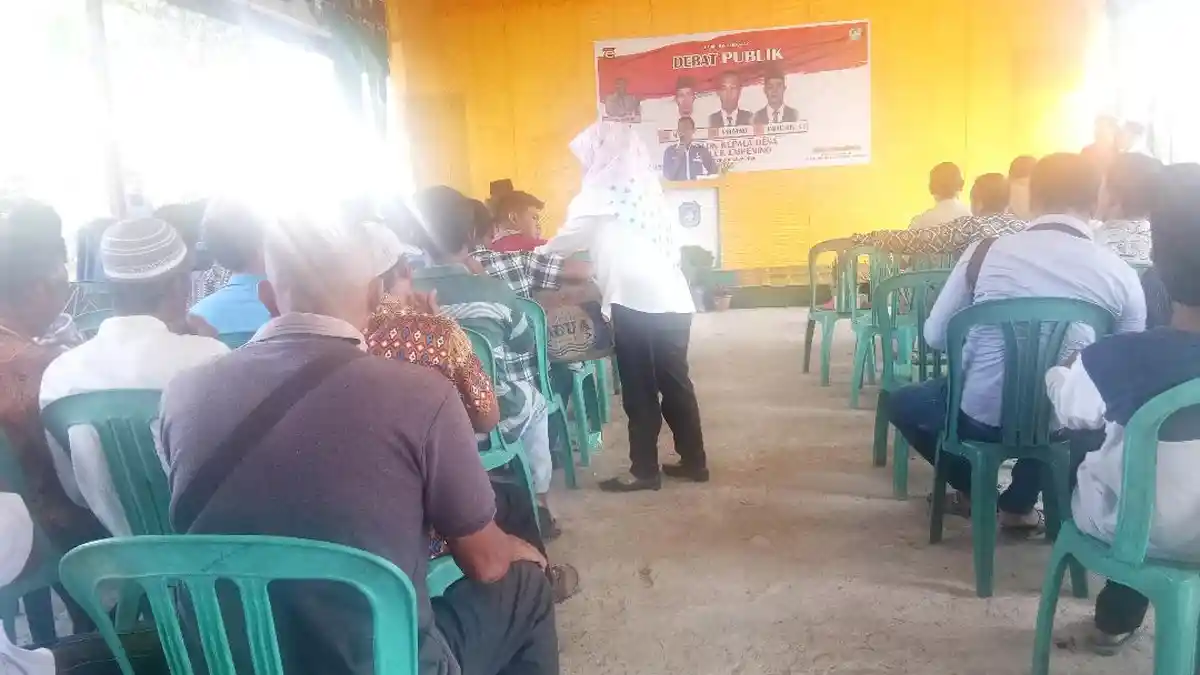 Pemilihan Kepala Desa Teluk Empening Kubu Raya Adakan Debat Kandidat