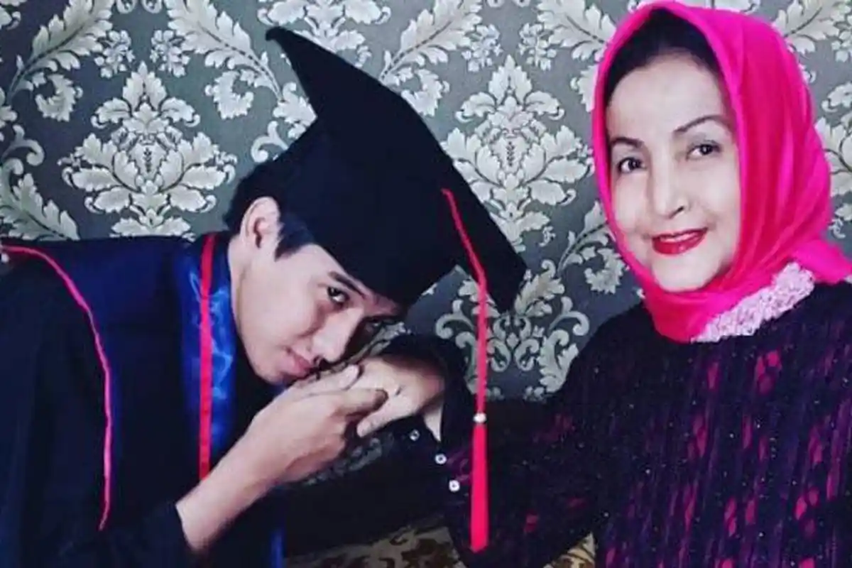 Sosok Iqbal Ramadhan Anak Penyanyi Machica Mochtar yang Belum Pulang Usai Ditangkap Ikut Demo di DPR