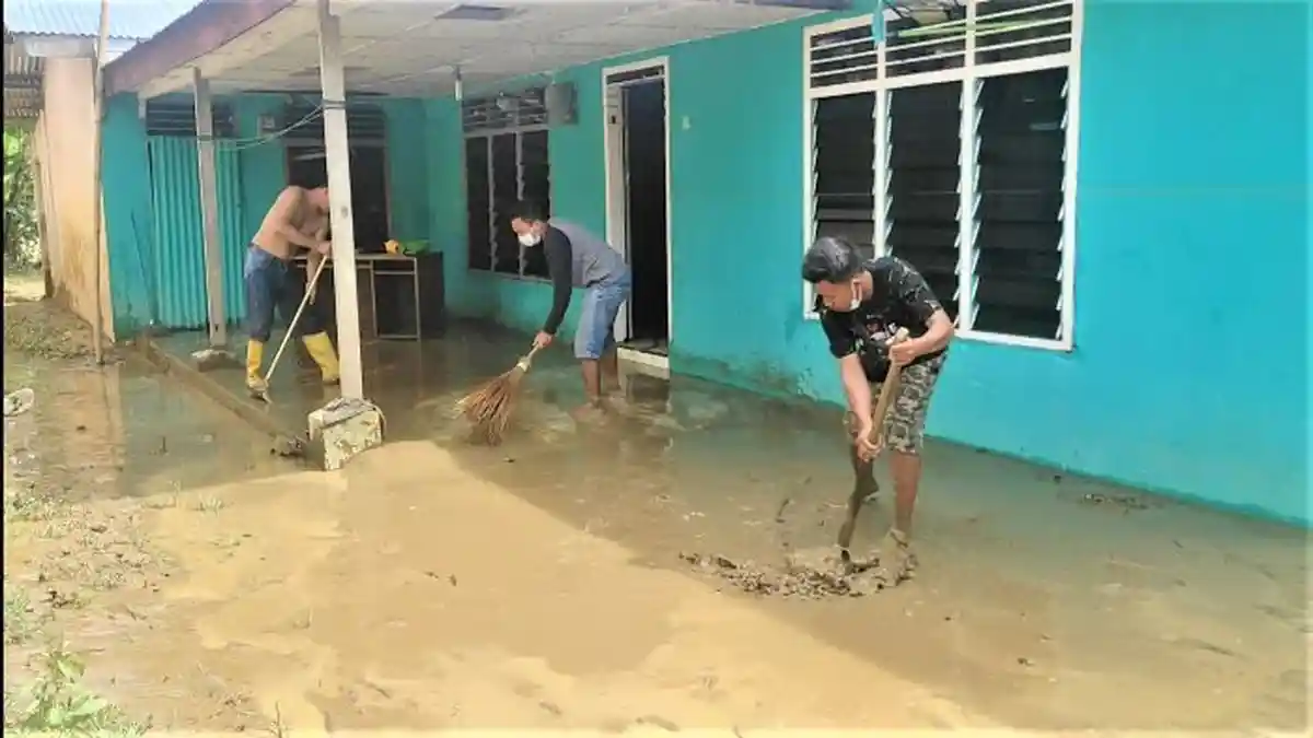 Giliran Rumah Warga di Medan Selayang Terendam Lumpur Pascahujan Deras