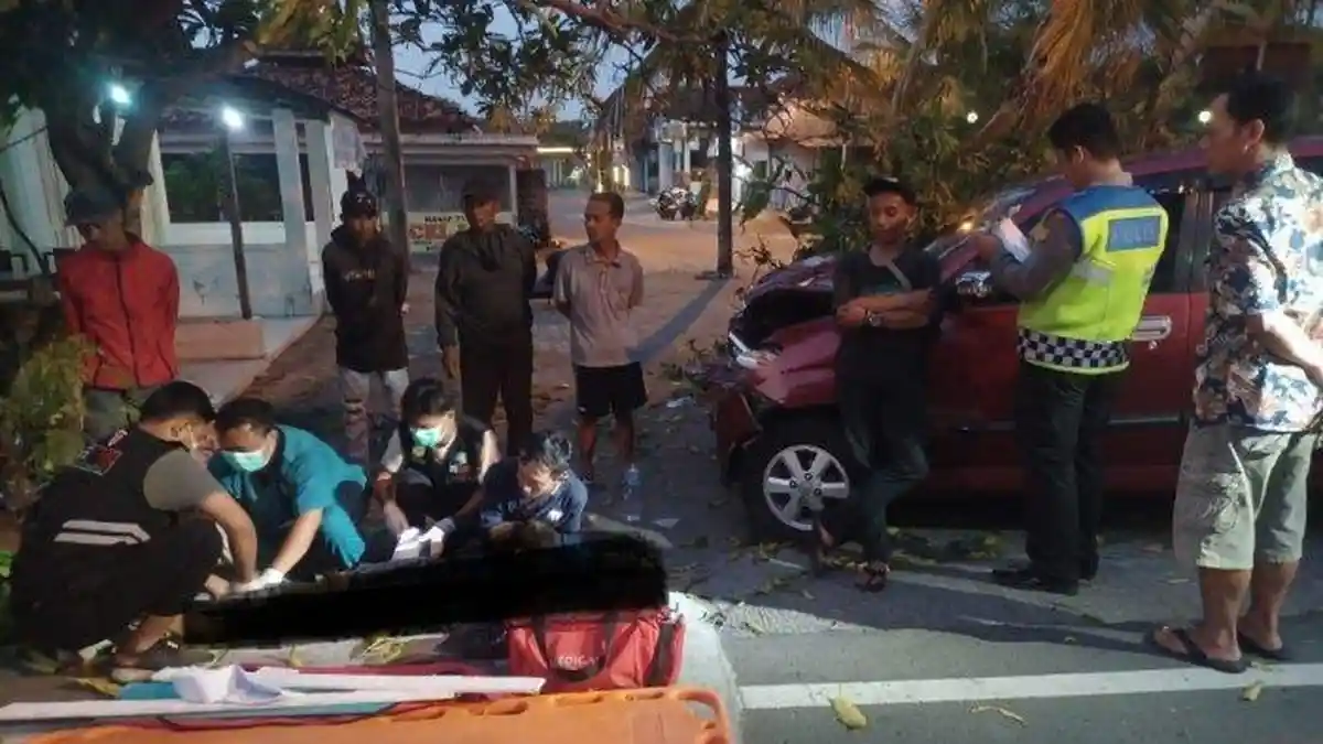 Kecelakaan Hari Ini di Indramayu, Mobil Damkar Ringsek Tertabrak Kereta Barang,Begini Kondisi Korban