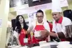 Bayu Oktara dan Istri Ikuti Cooking Class Bungasari