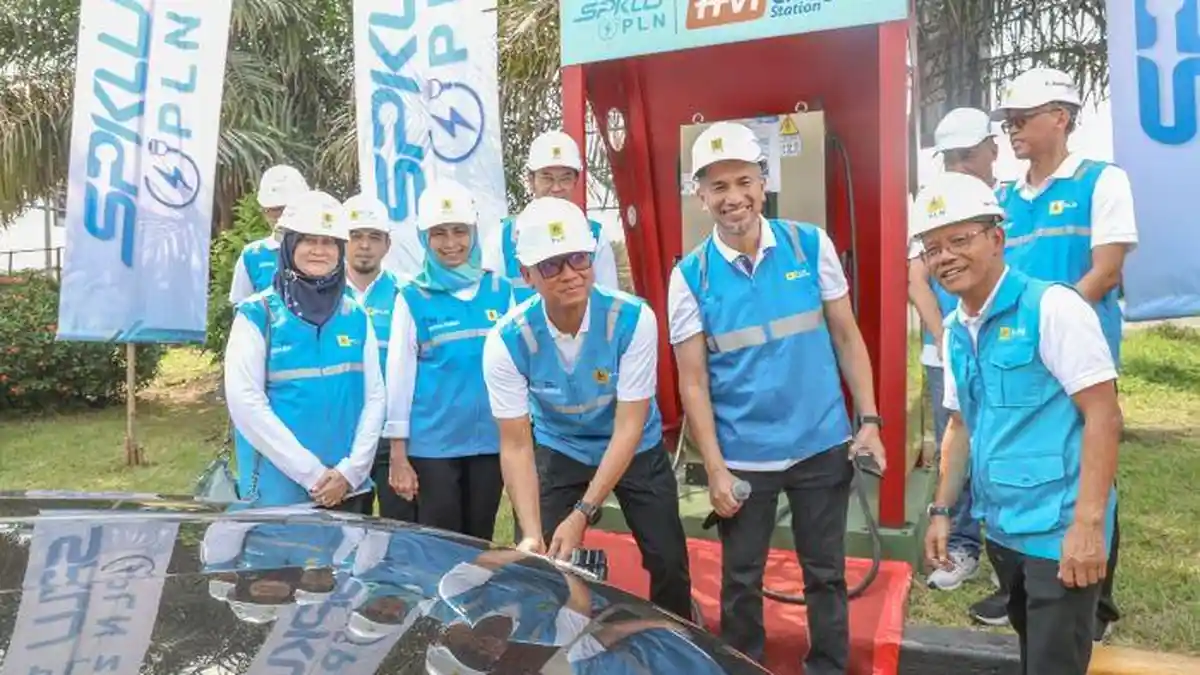 Dirut PLN Inspeksi SPKLU Jalur Mudik, Pastikan Kesiapan 1.299 Unit Siaga Layani Mobil Listrik