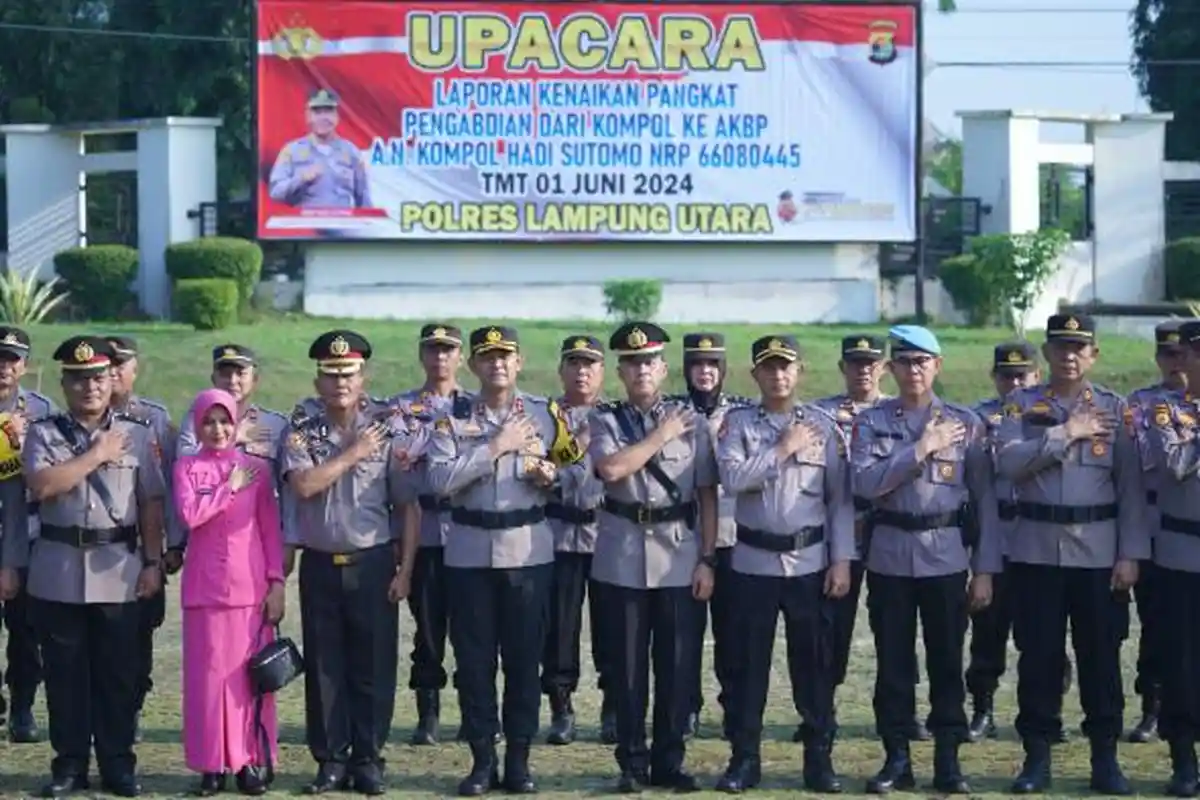 Kapolres Lampung Utara Pimpin Upacara Kenaikan Pangkat Pengabdian dan Sertijab Kasiwas