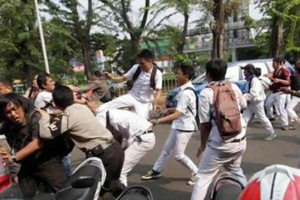 Hendak Tawuran Jelang Sahur, Puluhan Pelajar SMP di Bogor Diamankan Polisi