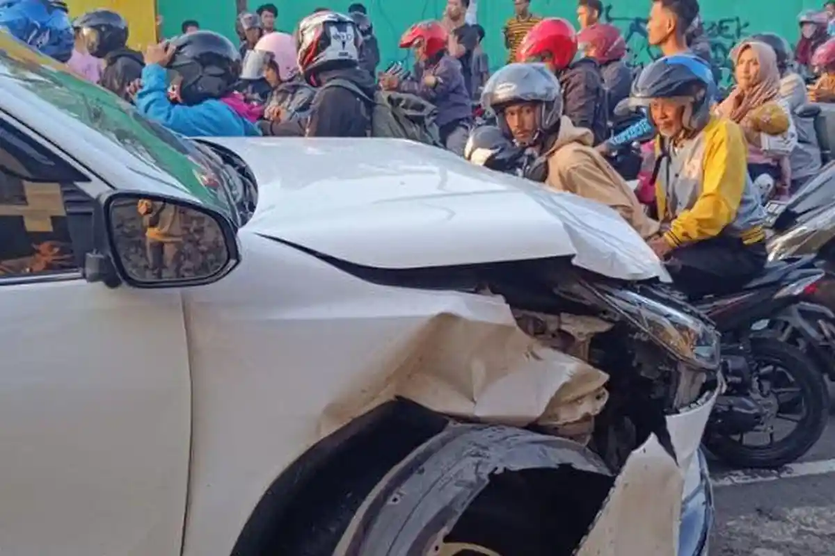 Begini Kronologi Kecelakaan Beruntun yang Libatkan Mobil Wabup Pangandaran Ujang Endin di Ciamis
