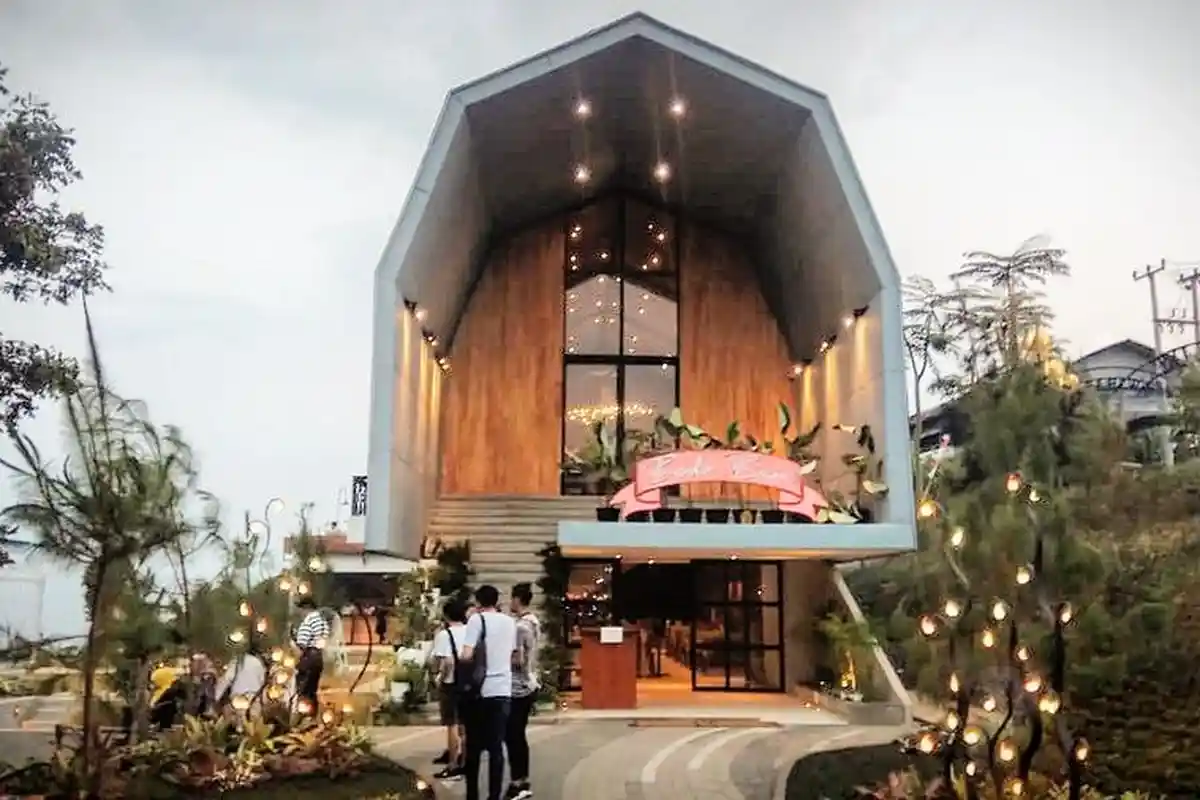 Wisata Kuliner Sambil Menikmati Sejuknya Udara Lembang di Resto Boda Barn